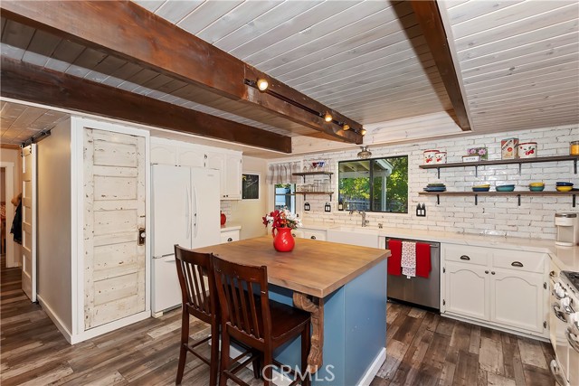 Detail Gallery Image 24 of 32 For 684 Elm St, Big Bear Lake,  CA 92315 - 4 Beds | 2 Baths
