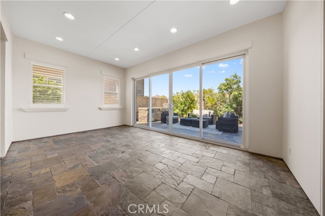 14 Snowberry, Lake Forest CA: https://media.crmls.org/medias/e697f2bd-cf1e-4ddc-9347-4d44fed67309.jpg
