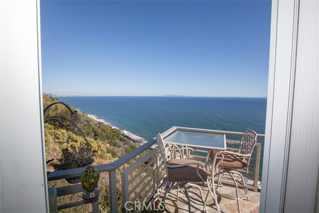 Detail Gallery Image 19 of 55 For 20700 Rockpoint Way, Malibu,  CA 90265 - 4 Beds | 3/1 Baths