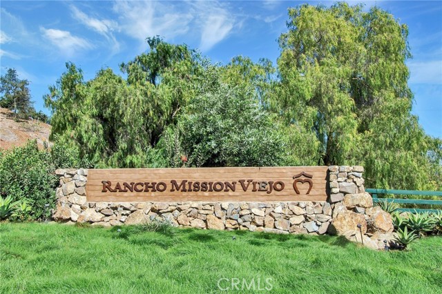 65 Listo Street, Rancho Mission Viejo CA: https://media.crmls.org/medias/e698558f-fa4e-4e3e-bd9b-eb1a8e6fbd92.jpg