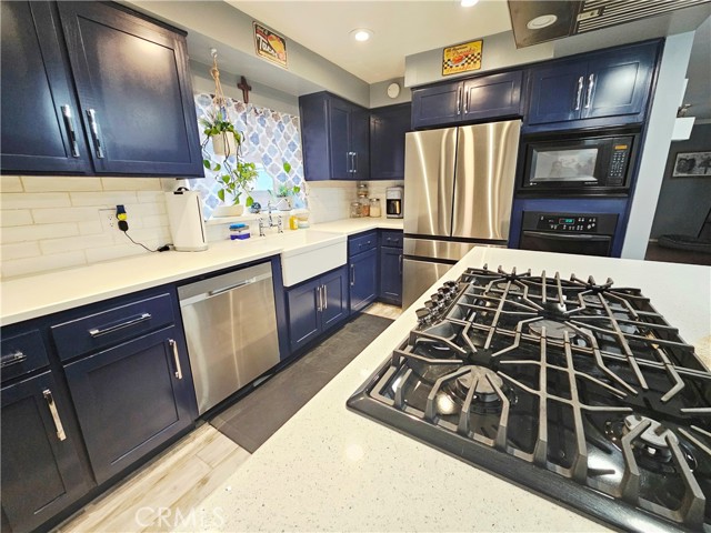 Image 11 of 73 For 2625 Bay Street