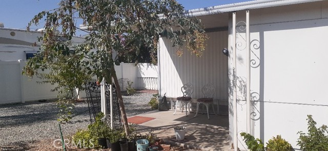 1700 S State Street, Hemet CA: https://media.crmls.org/medias/e698bb18-31bf-41cb-8d5e-8ba6b7d7c782.jpg