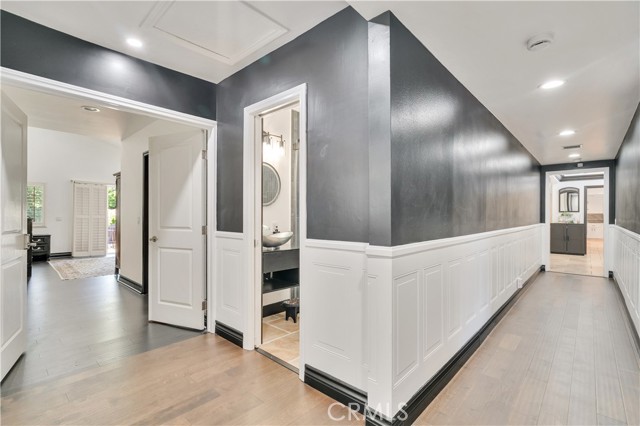 Detail Gallery Image 29 of 44 For 5067 Arundel Drive, Woodland Hills,  CA 91364 - 5 Beds | 4/1 Baths