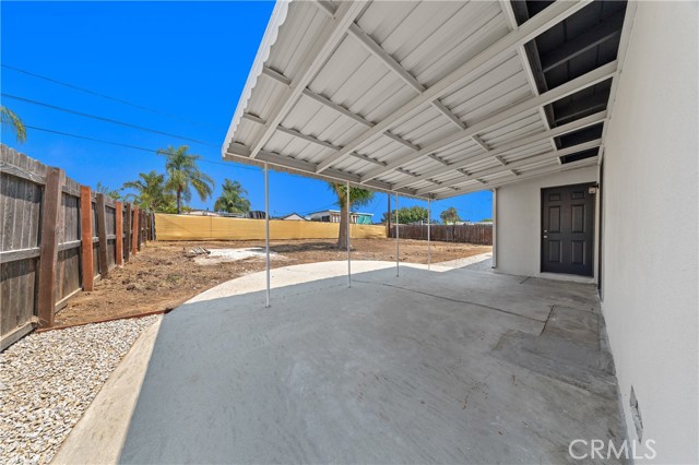 24800 Carolyn Avenue, Moreno Valley CA: https://media.crmls.org/medias/e69b053b-8f8d-47a5-a327-ff58584bce76.jpg