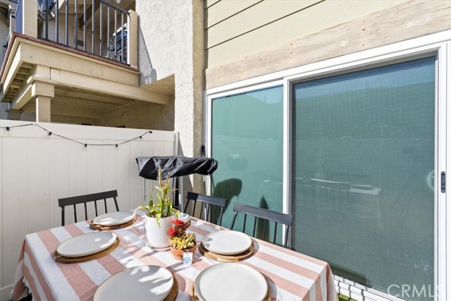 16873 Donwest, Tustin CA: https://media.crmls.org/medias/e69b090d-b6f6-4135-8dd5-dd2c54626b8d.jpg