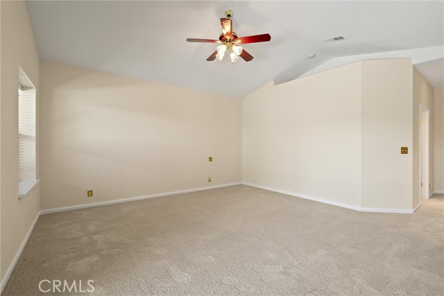 43 Edgewater Court, Chico CA: https://media.crmls.org/medias/e69b10fd-ba63-4333-9057-04c07a93f6a1.jpg