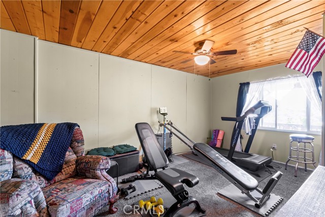 328 Wylerhorn Drive, Crestline CA: https://media.crmls.org/medias/e69b580c-2ea7-4078-946d-663a481d9f3c.jpg