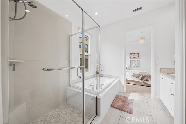 Detail Gallery Image 21 of 37 For 67 Runner, Irvine,  CA 92620 - 3 Beds | 3/1 Baths