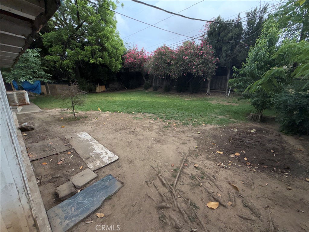 https://media.crmls.org/medias/e69d0313-fb01-4155-bffe-1c77291449c8.jpg?preset=X-Large