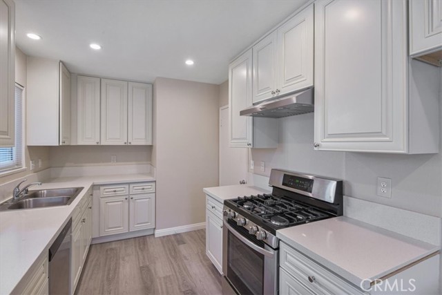 2216 Canehill Avenue, Long Beach CA: https://media.crmls.org/medias/e69d21a3-f44e-4c06-8660-fcea7e084308.jpg