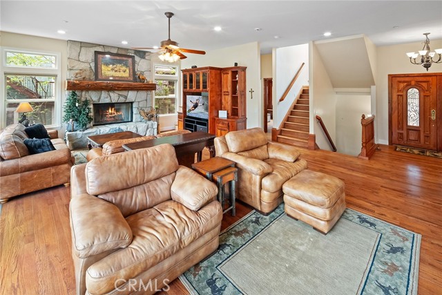 Image 25 of 75 For 27581 Meadow Bay Drive