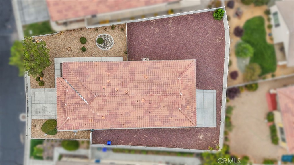 https://media.crmls.org/medias/e69e6ed3-4a91-42e0-8d8a-e95f550ac44a.jpg?preset=X-Large