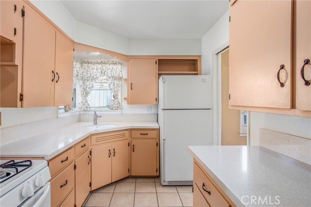 Detail Gallery Image 15 of 39 For 961 Orange Ave, Beaumont,  CA 92223 - 2 Beds | 2 Baths