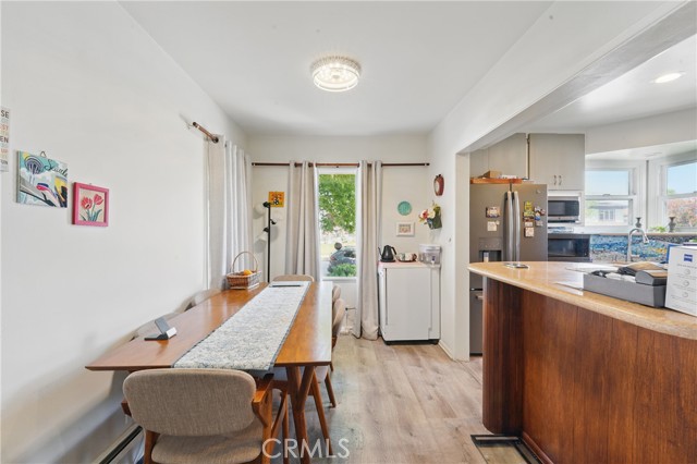Detail Gallery Image 11 of 31 For 1320 23rd St, Manhattan Beach,  CA 90266 - 3 Beds | 2 Baths
