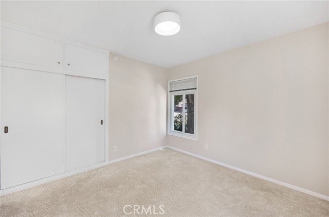 939 North Glendale Avenue, 1 photo 25