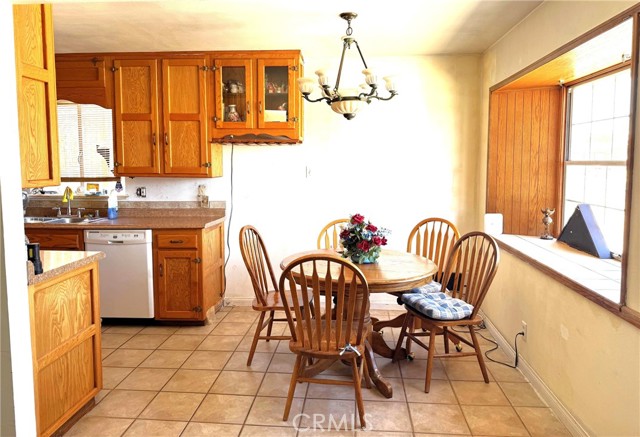 Detail Gallery Image 2 of 5 For 1700 Sunrise Rd., Barstow,  CA 92311 - 3 Beds | 1 Baths