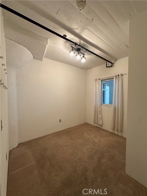 200 N San Fernando Road, Los Angeles CA: https://media.crmls.org/medias/e6a027cc-bae7-4cd5-a9aa-212159b0b60b.jpg