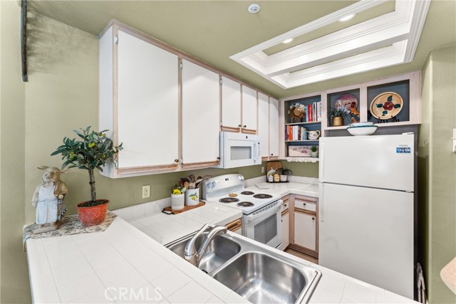 Detail Gallery Image 12 of 29 For 2960 Champion Way #709,  Tustin,  CA 92782 - 2 Beds | 2 Baths