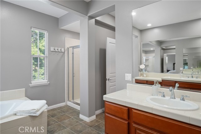 221 Silver Oak Drive, Paso Robles CA: https://media.crmls.org/medias/e6a0947e-c78a-4bc9-b6ad-99321b1bcf93.jpg