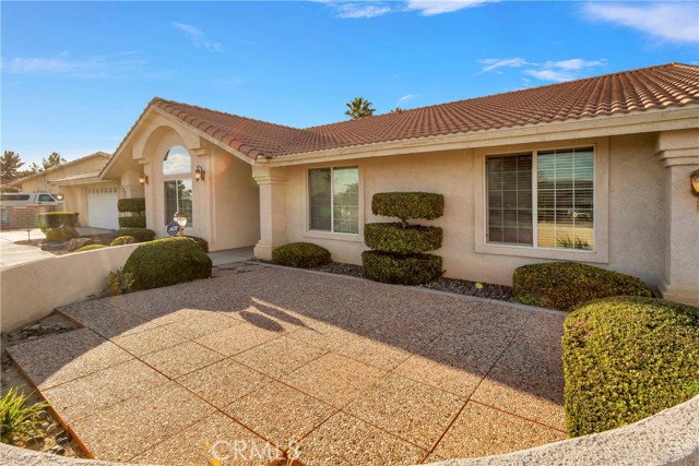 Detail Gallery Image 3 of 59 For 18496 Menahka Ct, Apple Valley,  CA 92307 - 3 Beds | 2/1 Baths