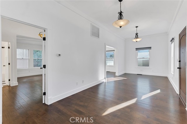 Detail Gallery Image 5 of 36 For 6117 Glen Holly St, Los Angeles,  CA 90068 - 2 Beds | 2 Baths