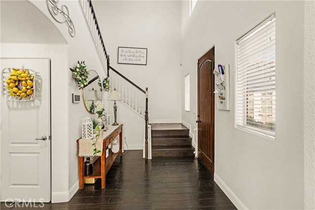 Detail Gallery Image 3 of 54 For 2001 Sola Ct, Atwater,  CA 95301 - 5 Beds | 3/1 Baths