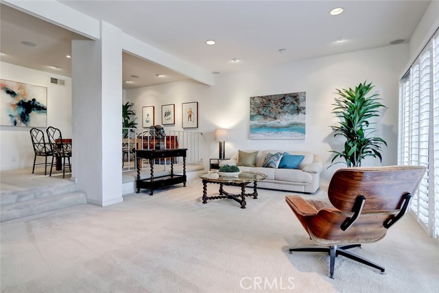 Spacious living room
