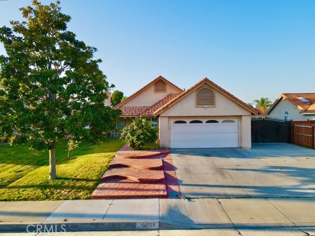 Detail Gallery Image 1 of 18 For 25358 Maxy Dr, Moreno Valley,  CA 92551 - 3 Beds | 2 Baths