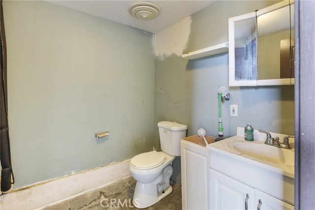 8963 Bold Ruler Lane, Jurupa Valley CA: https://media.crmls.org/medias/e6a32cbb-48c6-4825-9418-dd2c5c9908af.jpg