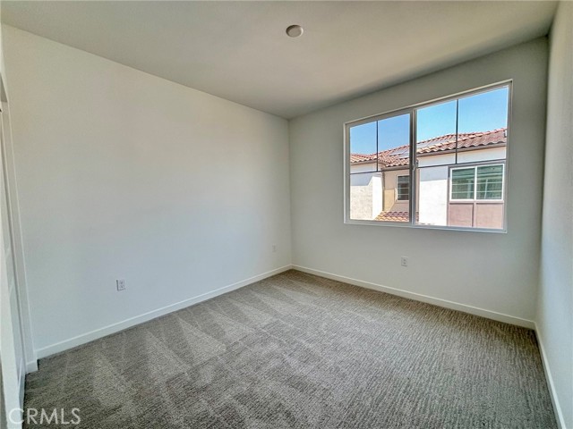 6136 Valentina Way, Eastvale CA: https://media.crmls.org/medias/e6a53600-05d9-4838-b6da-cfd262288a0d.jpg