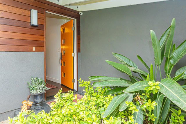 3082 Fish Canyon Road, Duarte CA: https://media.crmls.org/medias/e6a71ef1-d966-4b55-b634-6503062e2e1a.jpg