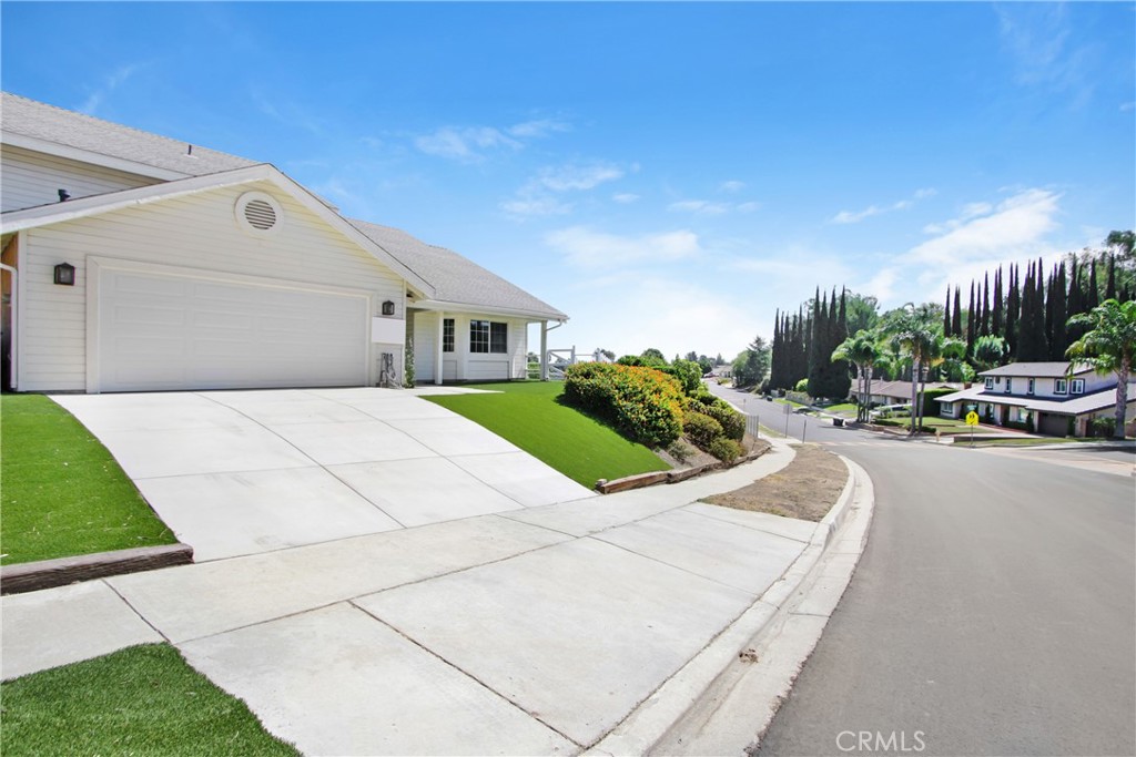 MLS #WS25252579 image #1