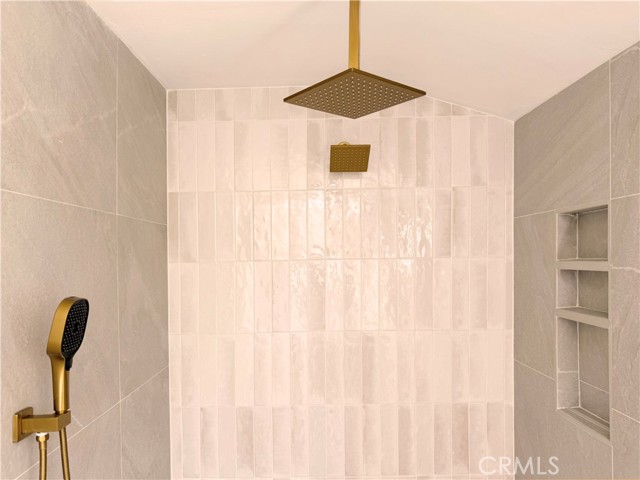 Image 41 of 50 For 2912 Hempstead Road