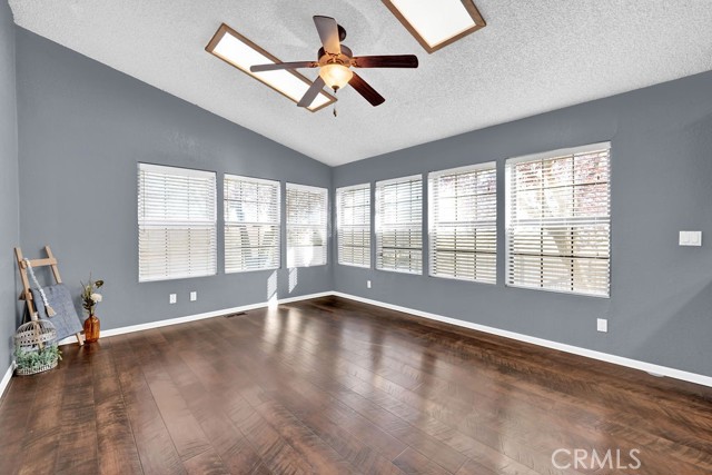 Detail Gallery Image 3 of 43 For 21276 White Pine Dr #16,  Tehachapi,  CA 93561 - 3 Beds | 2 Baths