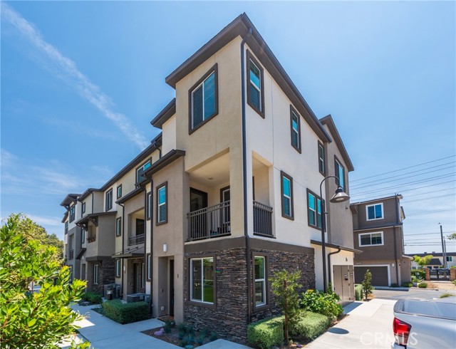 11751 Florence Avenue, Santa Fe Springs CA: https://media.crmls.org/medias/e6aaa671-3262-4629-af18-83a1957fff32.jpg