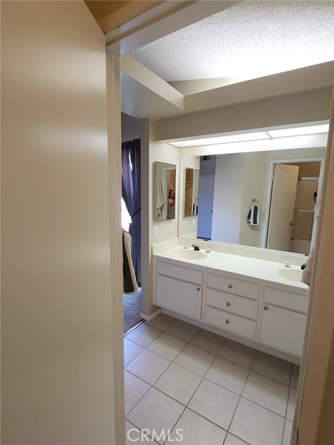Detail Gallery Image 11 of 17 For 27539 Avenida Interno, Menifee,  CA 92585 - 5 Beds | 3 Baths