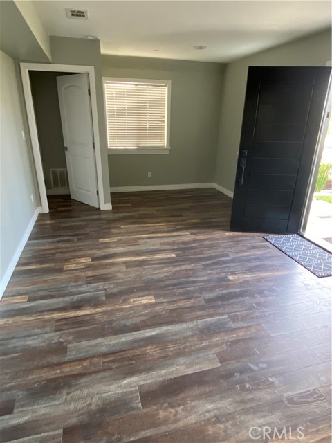 1431 Beacon, Los Angeles CA: https://media.crmls.org/medias/e6ad7e2e-7c82-453f-ae94-4165c1aeb72f.jpg