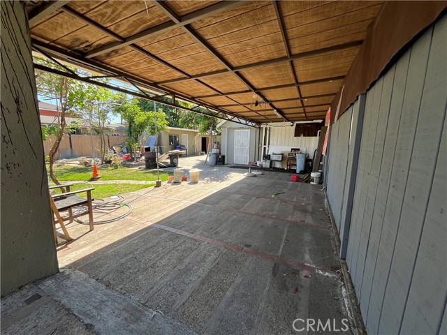657 S Sadler Avenue, East Los Angeles CA: https://media.crmls.org/medias/e6ada94e-a319-47df-ad6d-f1208802122e.jpg