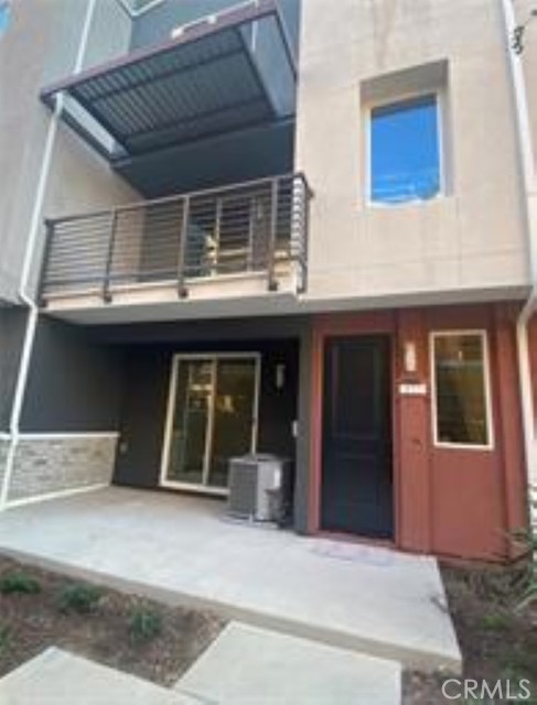 Detail Gallery Image 2 of 29 For 177 Steely, Irvine,  CA 92614 - 3 Beds | 2/1 Baths