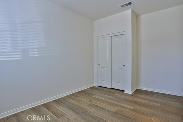 1957 S Hartford Place, San Bernardino CA: https://media.crmls.org/medias/e6addd18-5fc8-4982-a5e3-144fa23a90da.jpg