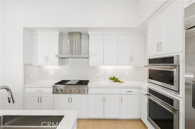 Detail Gallery Image 10 of 64 For 3700 Rivington, Irvine,  CA 92612 - 2 Beds | 2/1 Baths