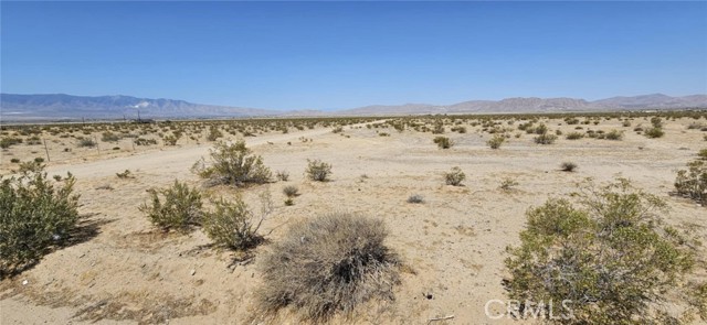 Detail Gallery Image 2 of 4 For 800 Harrod Rd, Lucerne Valley,  CA 92356 - – Beds | – Baths