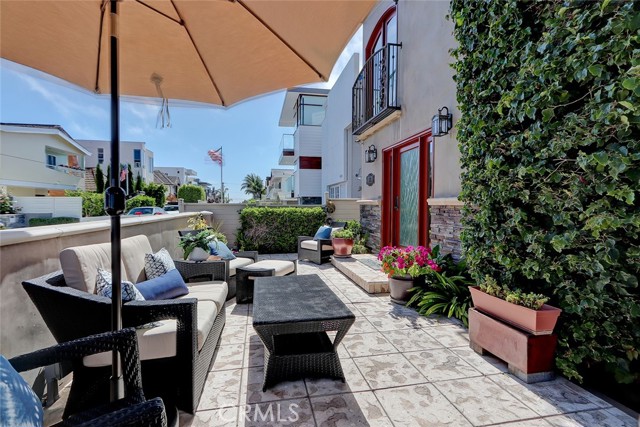 469 27th Street, Manhattan Beach, California 90266, 3 Bedrooms Bedrooms, ,3 BathroomsBathrooms,Residential,Sold,27th,SB22088434