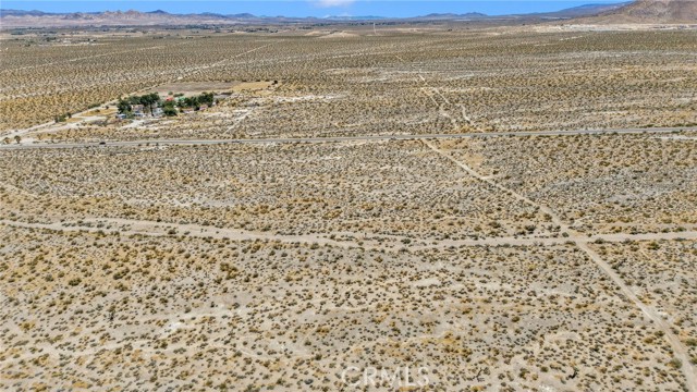 Detail Gallery Image 5 of 13 For 4501725 Crystal Creek, Lucerne Valley,  CA 92356 - – Beds | – Baths