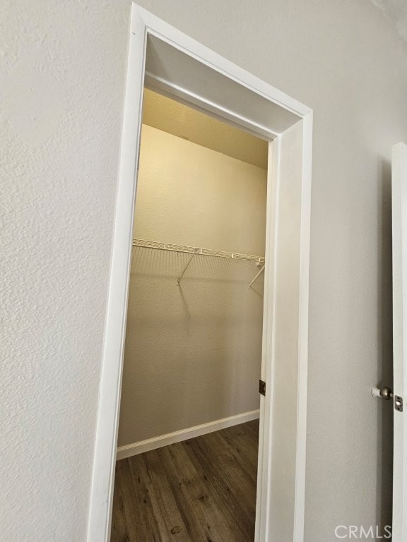 https://media.crmls.org/medias/e6b1aec8-d861-4090-b662-b44c8f7b9ac9.jpg?preset=X-Large