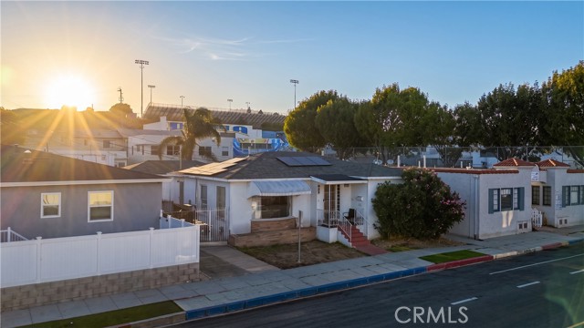 Front Image Thumbnail for CRDW26202975