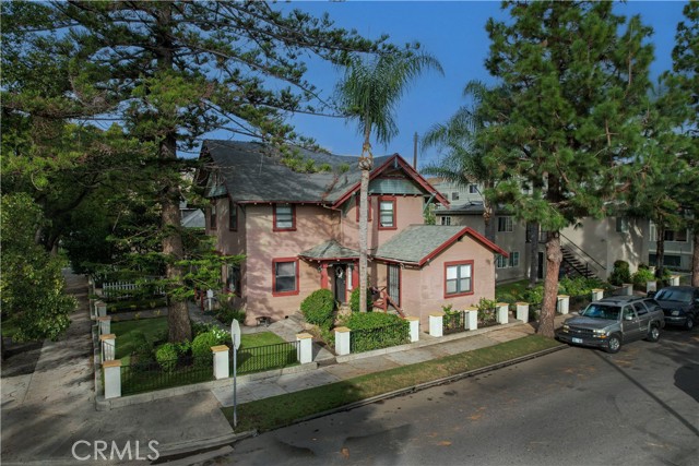 223 S Orange, Santa Ana CA: https://media.crmls.org/medias/e6b227f0-a79f-4ce9-9943-33c148498d6f.jpg