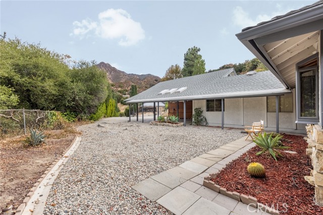 Detail Gallery Image 1 of 45 For 11419 Caern Ave, Tujunga,  CA 91042 - 3 Beds | 2 Baths