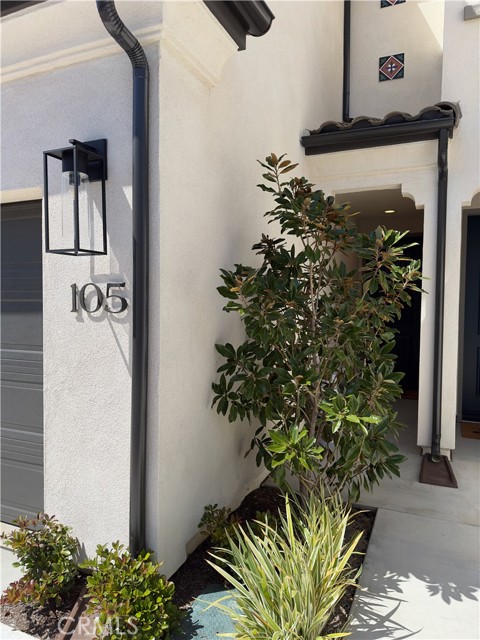 Detail Gallery Image 2 of 41 For 17532 Cameron Ln, Huntington Beach,  CA 92647 - 3 Beds | 2/1 Baths