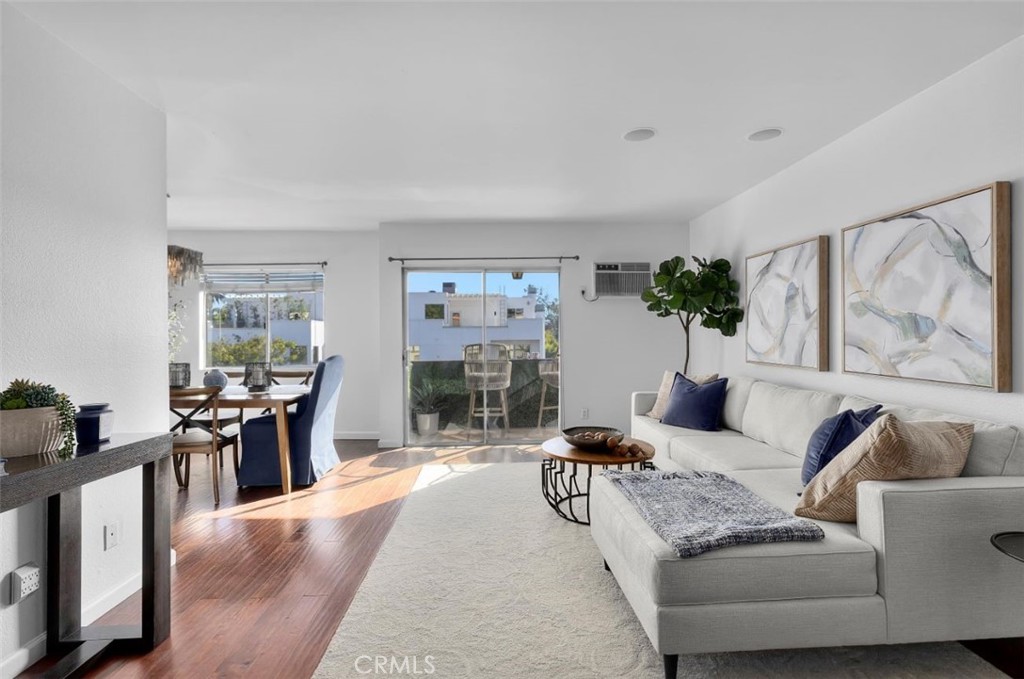 1914 Corinth Avenue #201